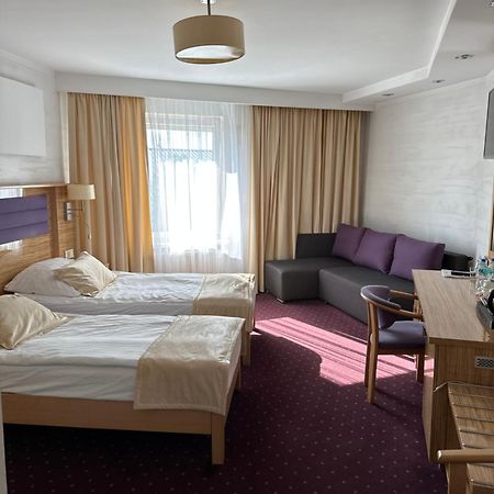 Diament I Brylant Hotel Rawicz Exterior photo