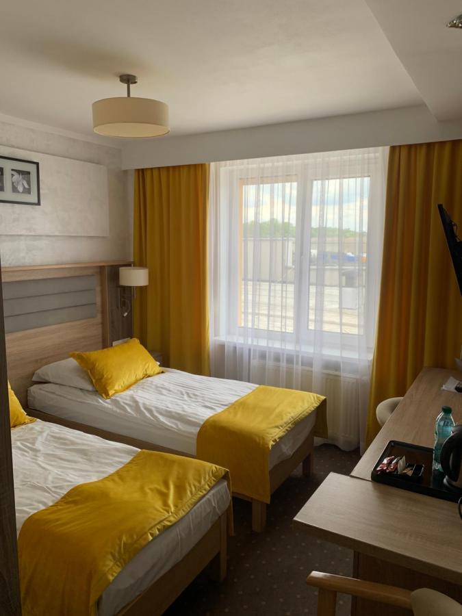 Diament I Brylant Hotel Rawicz Exterior photo