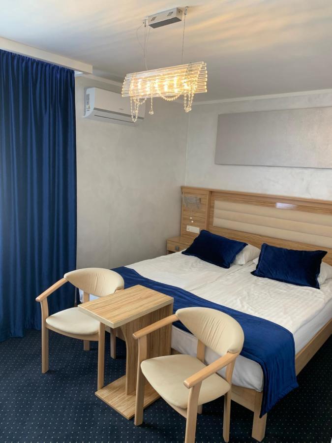 Diament I Brylant Hotel Rawicz Exterior photo