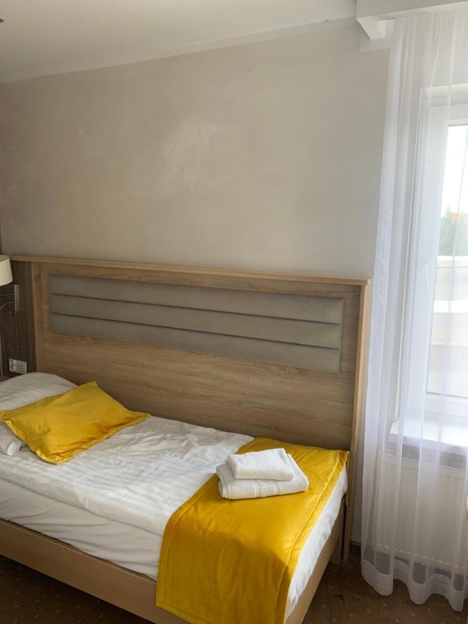 Diament I Brylant Hotel Rawicz Exterior photo