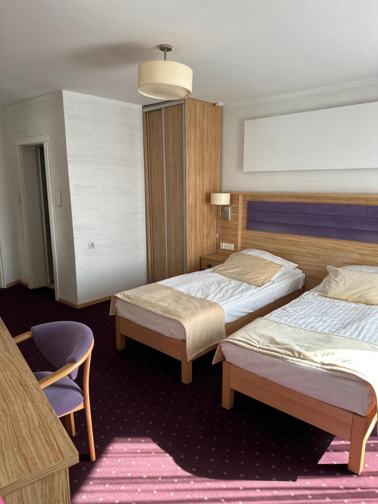 Diament I Brylant Hotel Rawicz Exterior photo