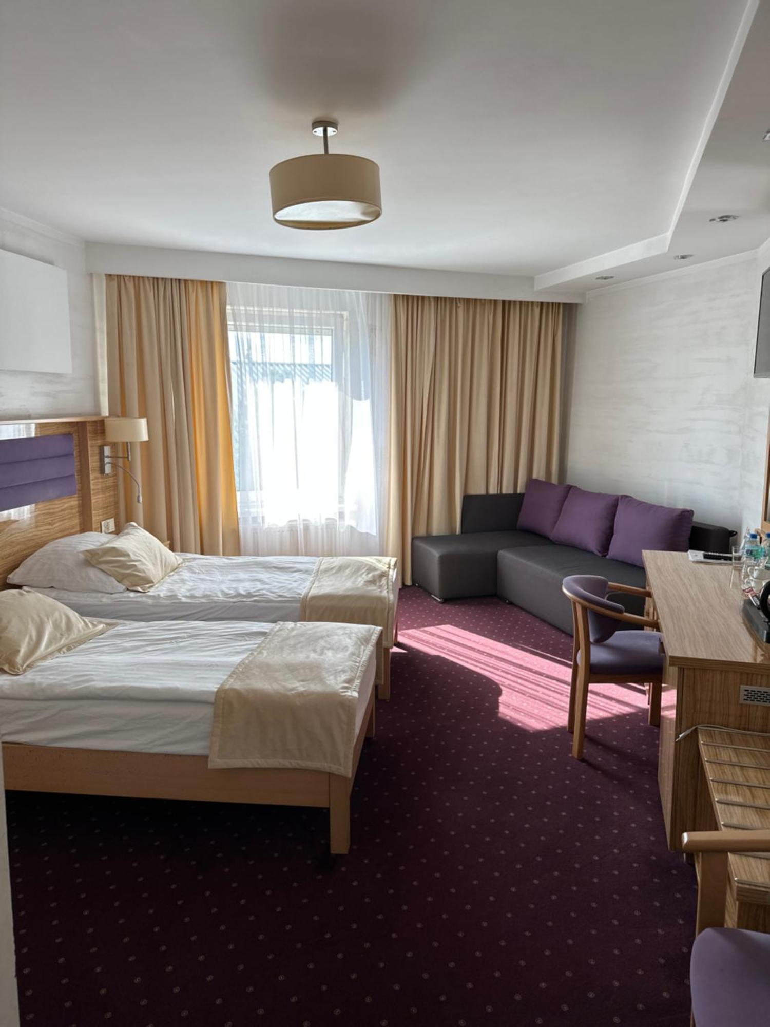 Diament I Brylant Hotel Rawicz Exterior photo