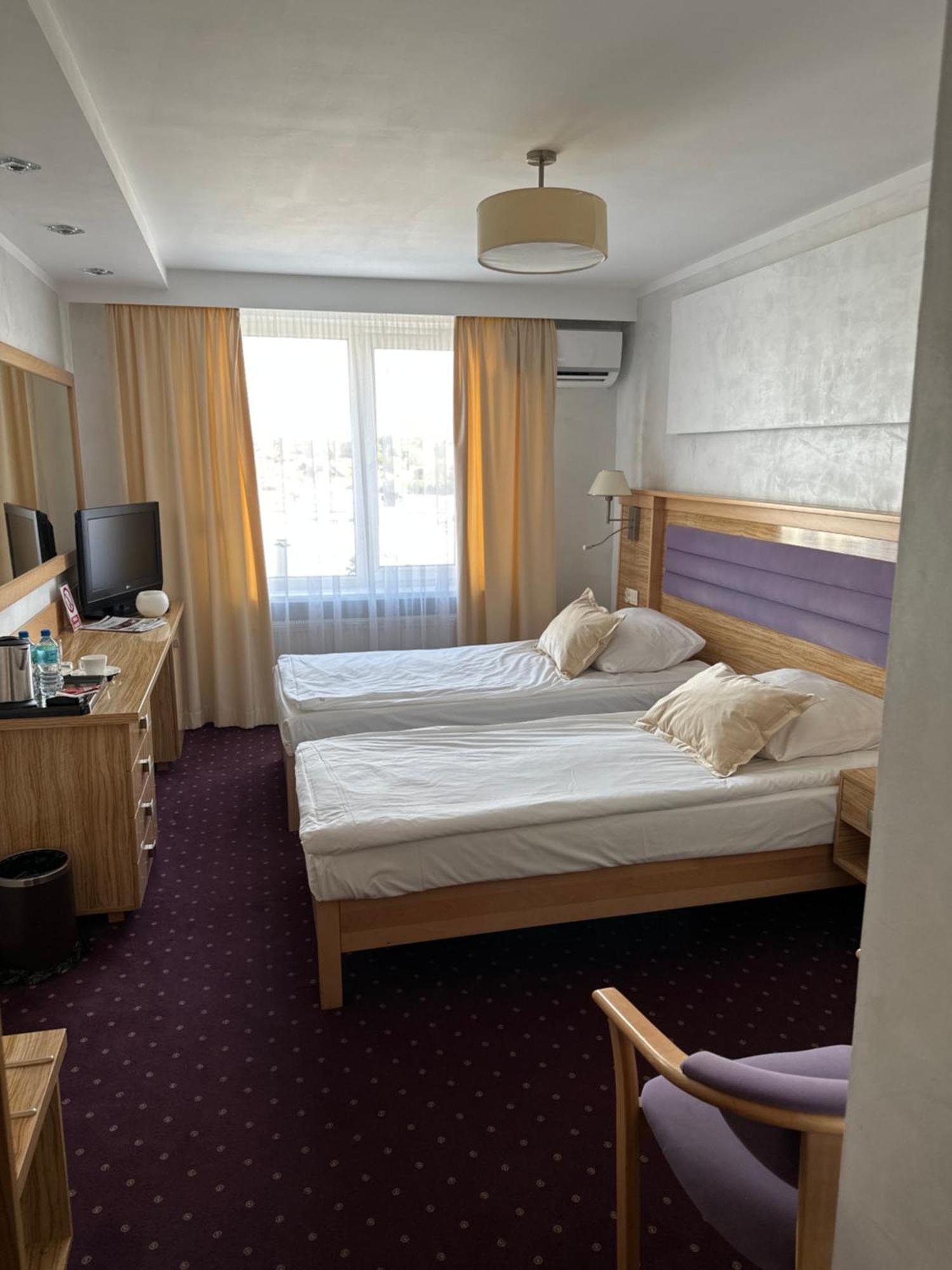 Diament I Brylant Hotel Rawicz Exterior photo