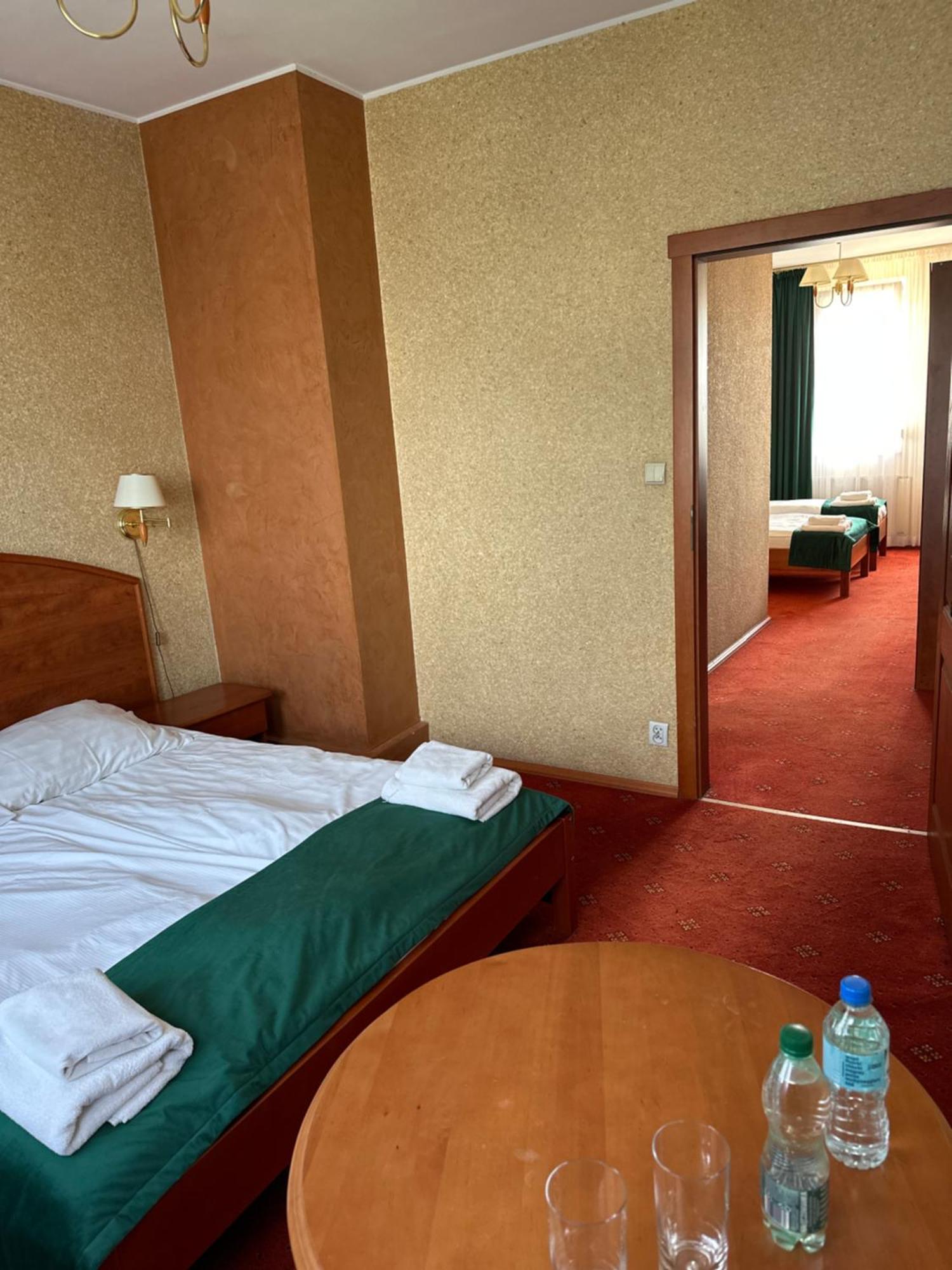 Diament I Brylant Hotel Rawicz Exterior photo