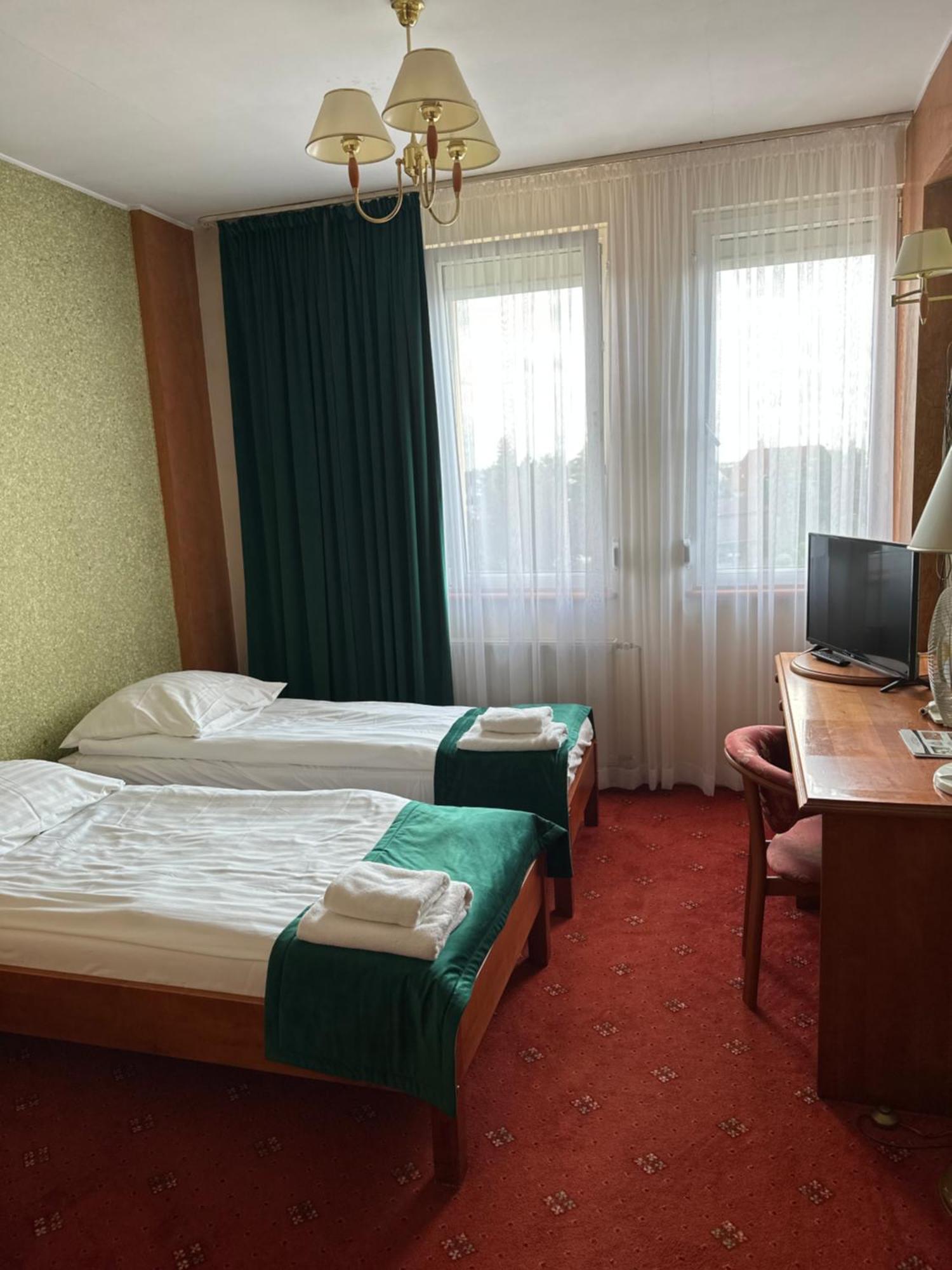 Diament I Brylant Hotel Rawicz Exterior photo